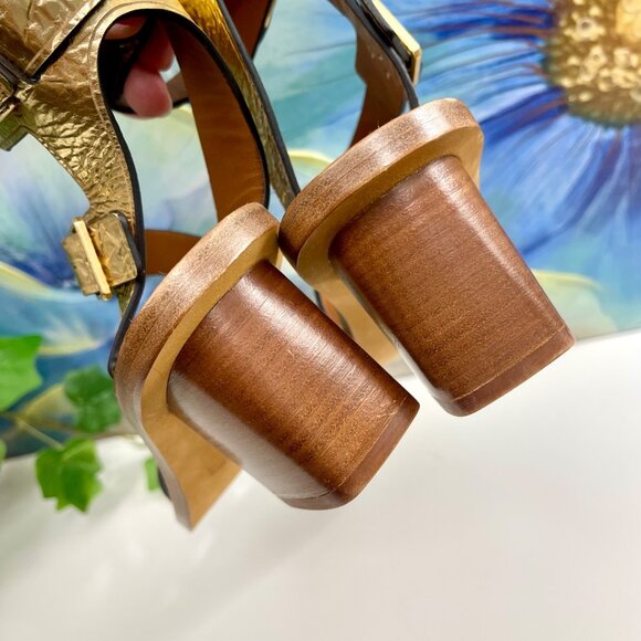 Zadig & Voltaire Cecilia Crinkled Caprese Sandals in Gold 37/ US 6 - Picture 14 of 16